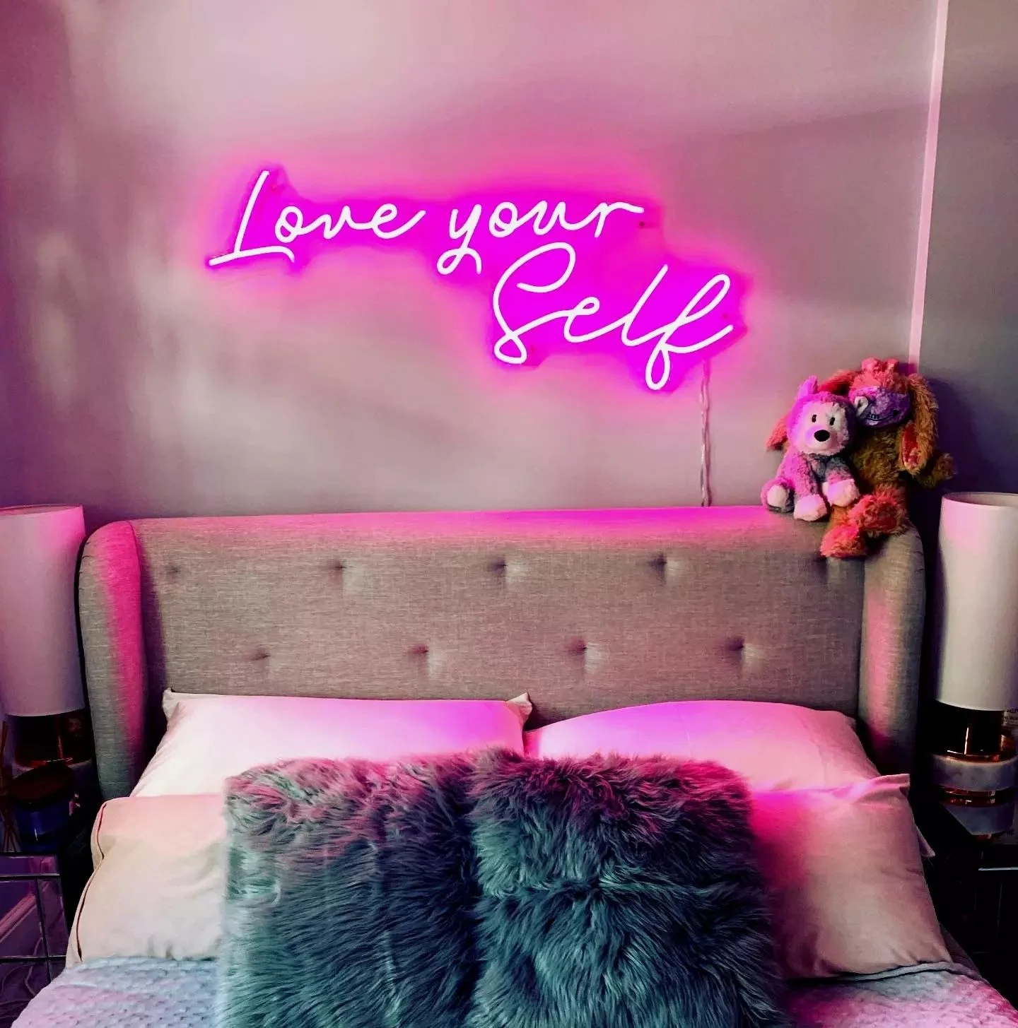 Néon « Love Yourself »