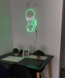 Alien Paisible